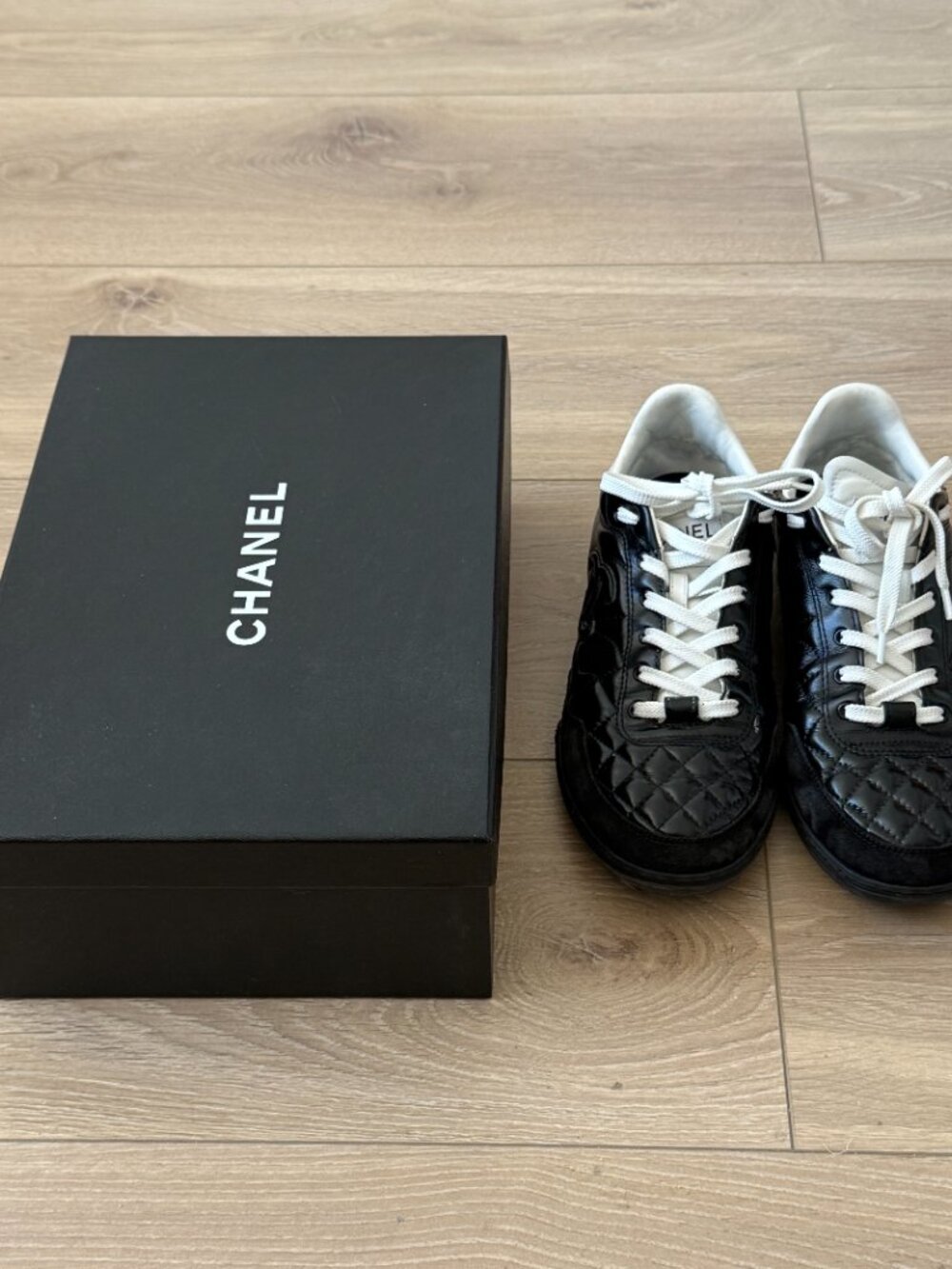CHANEL Calfskin Suede Quilted Logo Sneakers – Size 37 - Picture 2 of 6